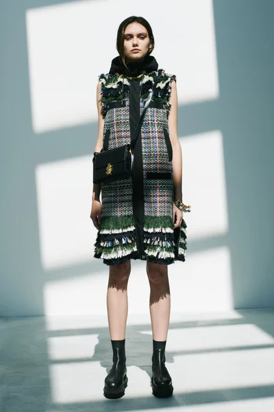 Look 18